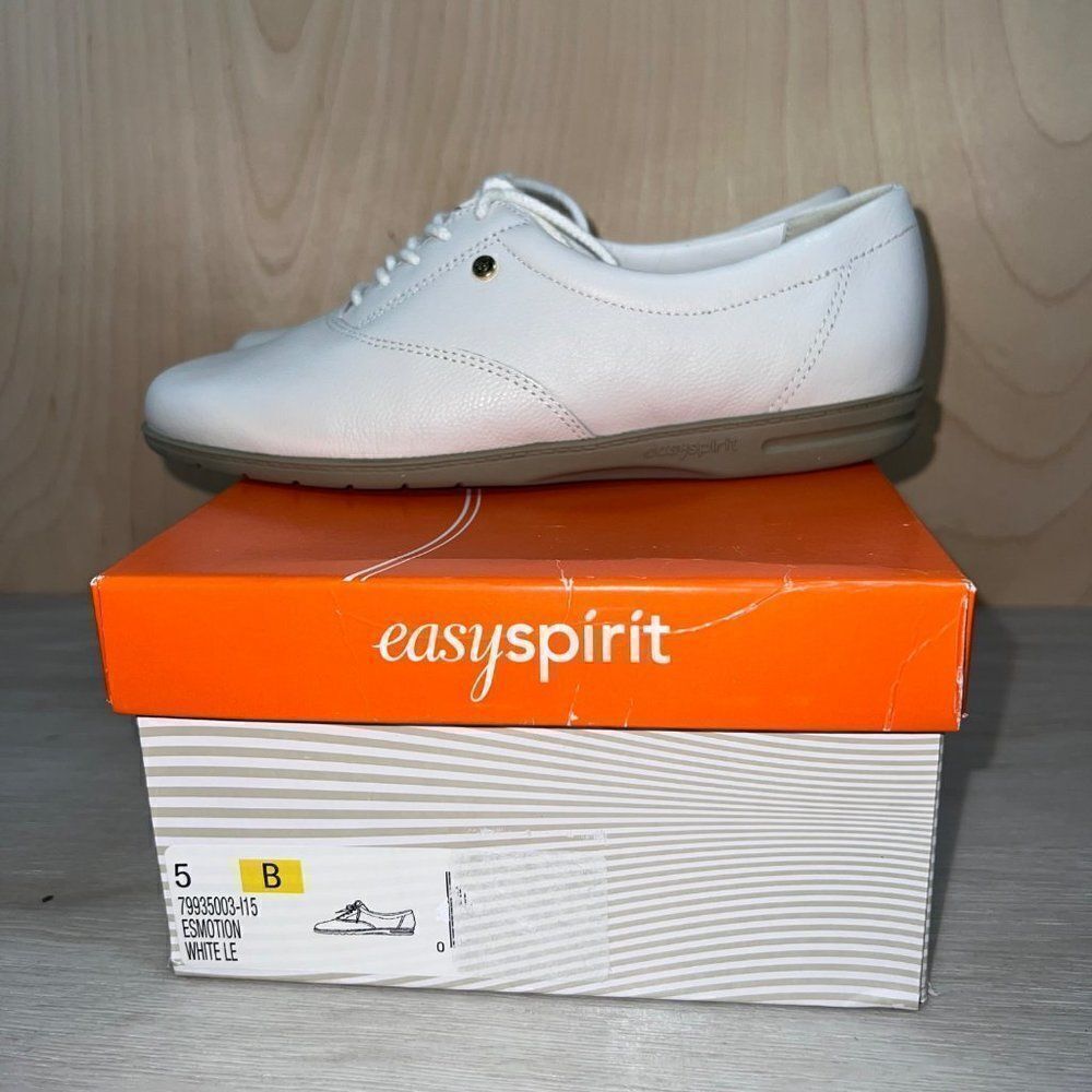‎Easy Spirit ESMotion White Women's 5B